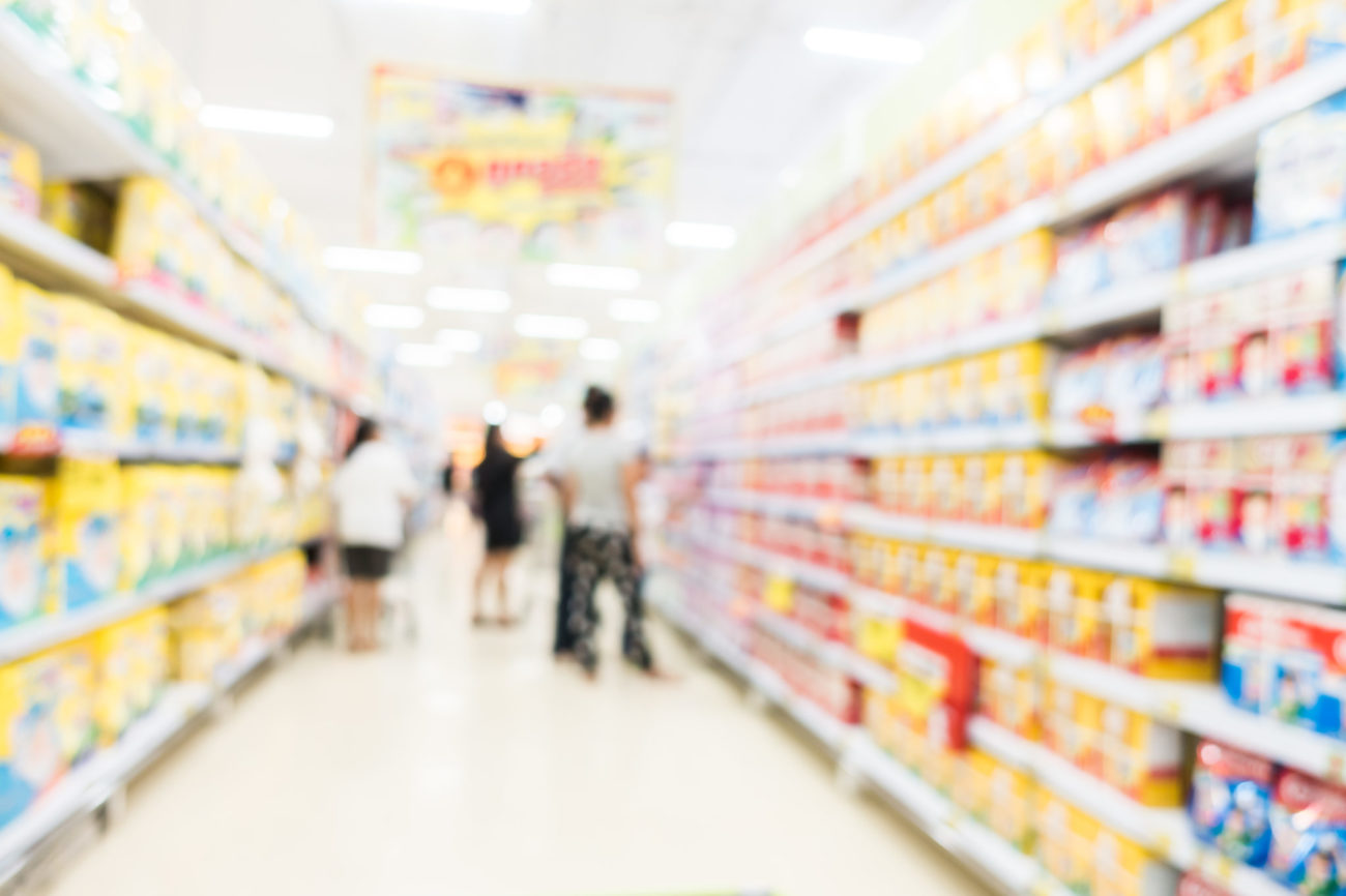 abstract-blur-supermarket-and-retail-store